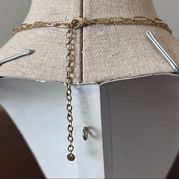 NEW Two Layered Druzy Heart Pendant Necklace in Matte Gold - Picture 6 of 6